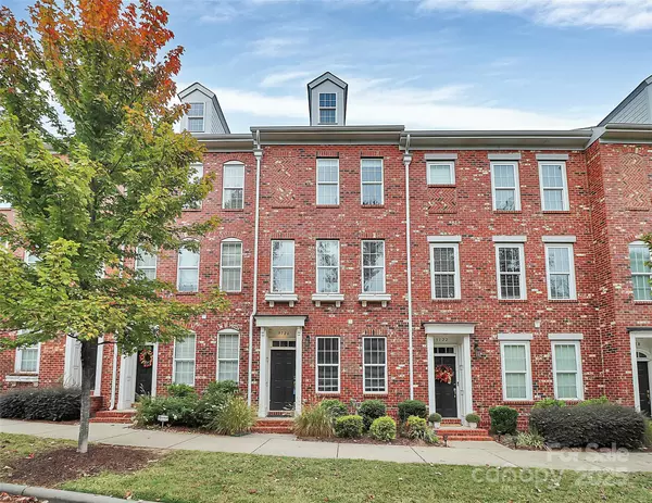 9126 Oban Passage DR, Charlotte, NC 28273