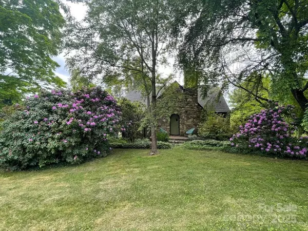 60 Cedar Hill RD, Asheville, NC 28806
