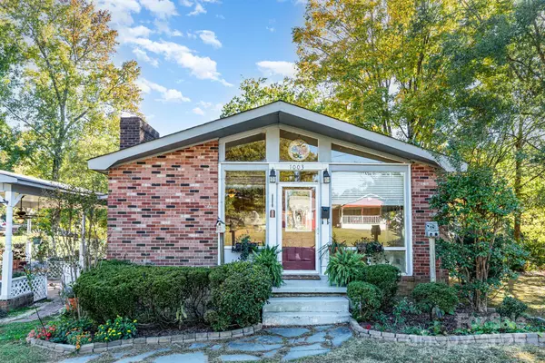 1003 Robinhood LN, Kannapolis, NC 28081