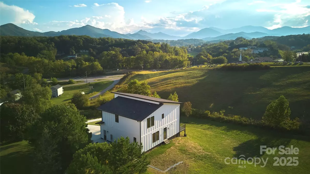 Leicester, NC 28748,16 Lawson Ridge RD