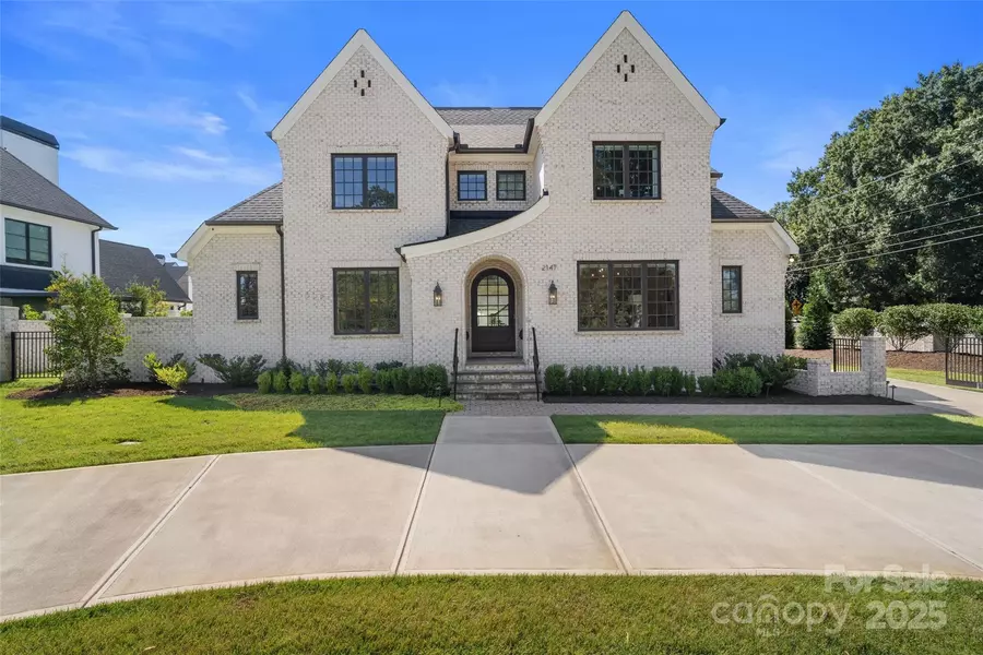 2147 Sharon AVE, Charlotte, NC 28211