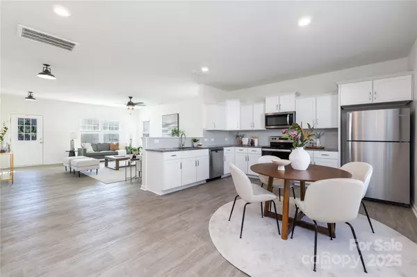 Troutman, NC 28166,170 Parkmont DR #171