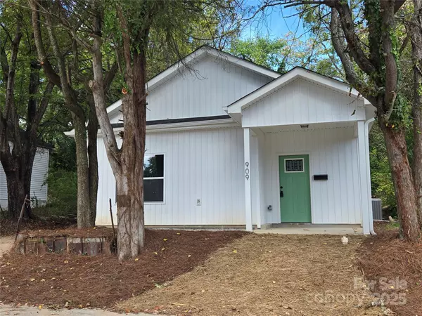 Winston Salem, NC 27105,909 Roosevelt ST