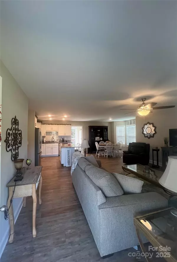 Lexington, NC 27295,197 Broadway RD