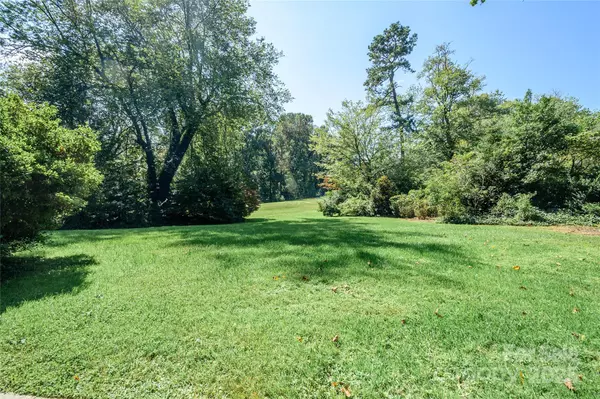 Etowah, NC 28729,32 W Fairway DR