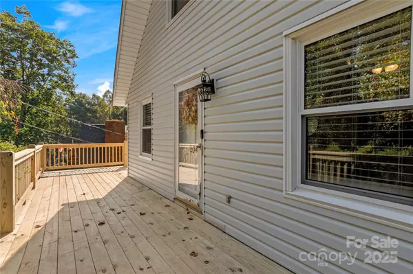 Moravian Falls, NC 28654,204 Hemlock LN