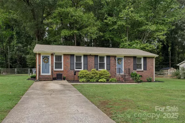 Charlotte, NC 28205,3808 Seaforth DR