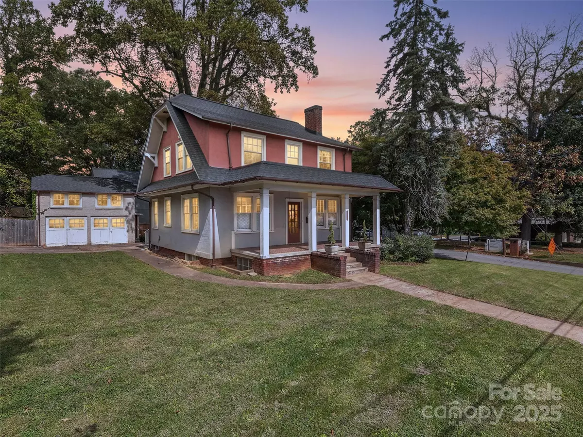 Asheville, NC 28806,1389 Patton AVE