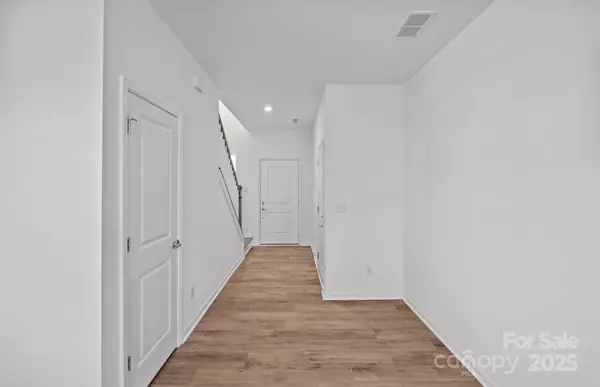 Charlotte, NC 28278,11521 Glasden RD #523