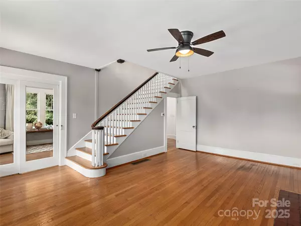 Asheville, NC 28806,1389 Patton AVE