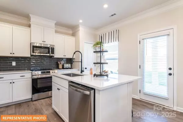 Concord, NC 28025,5573 Arnold WAY