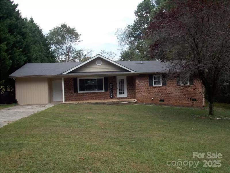 314 Cypress ST, Hudson, NC 28638