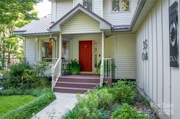 Brevard, NC 28712,35 Oak ST