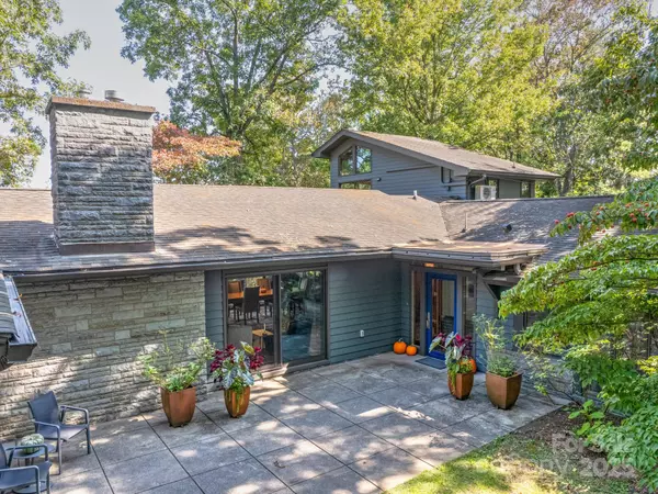 Asheville, NC 28801,200 Windswept DR