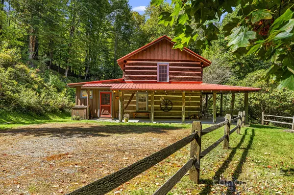 333 Village LN #10, Mars Hill, NC 28754