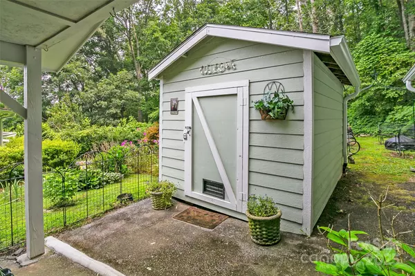 Fletcher, NC 28732,74 Huntley RD