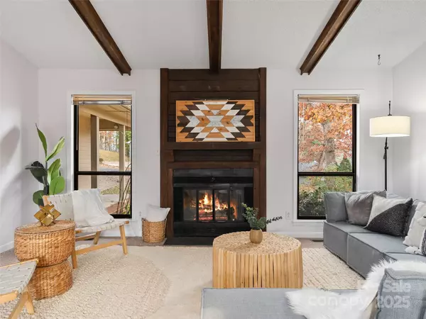 Asheville, NC 28804,447 Creekside DR