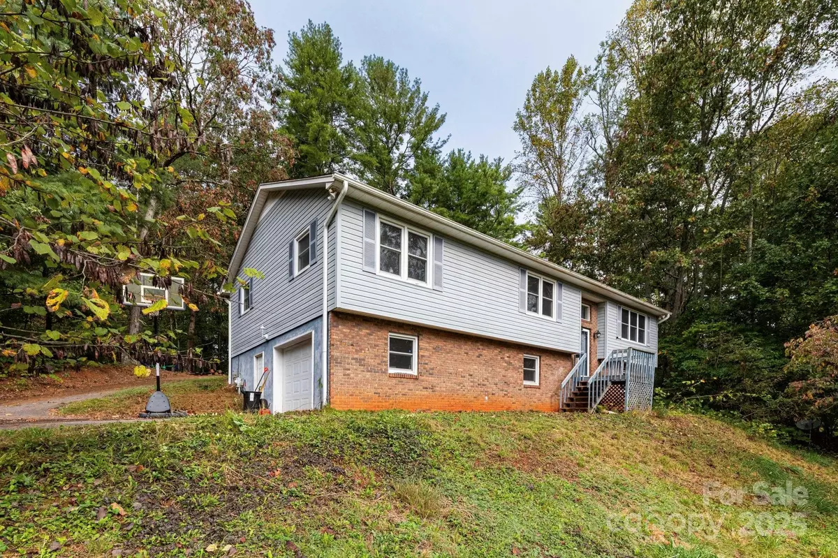 Weaverville, NC 28787,84 High Country RD