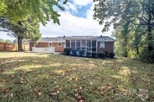 Winston Salem, NC 27295,249 Lake DR