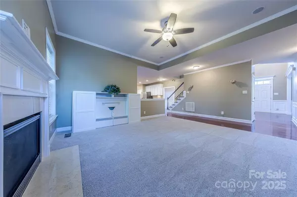 Charlotte, NC 28277,9913 Hazelview DR