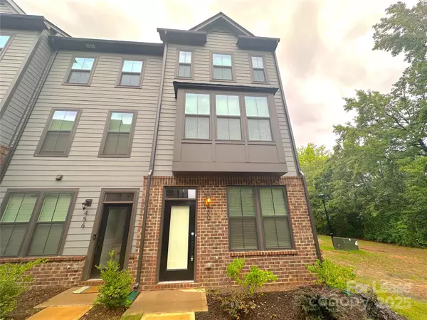 460 Spearfield LN, Charlotte, NC 28205