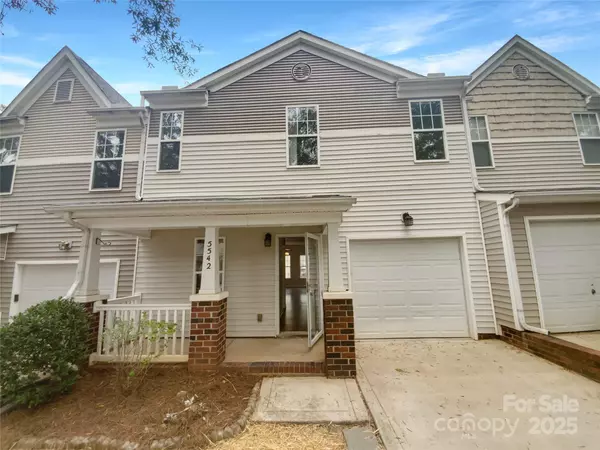 5542 Santeelah CT, Charlotte, NC 28217