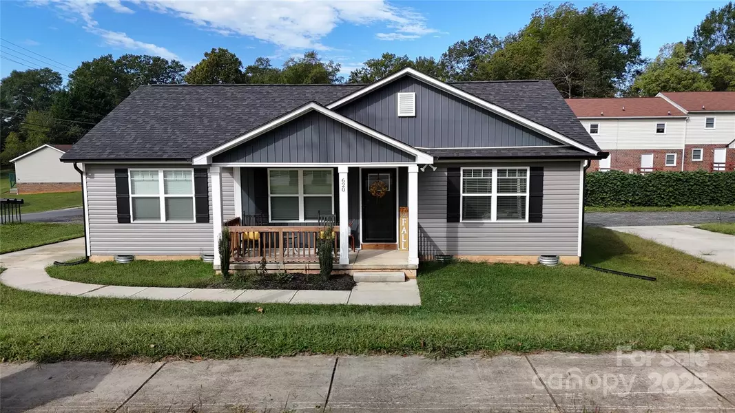 620 13th ST SW, Hickory, NC 28602