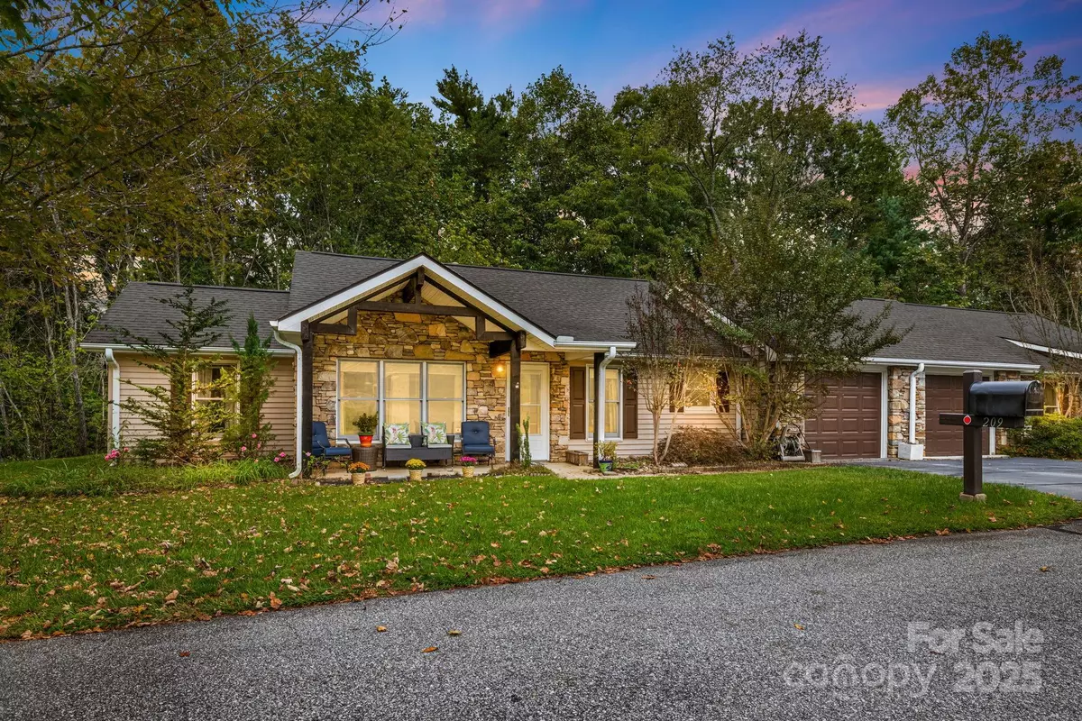 Arden, NC 28704,209 Rocky Mountain WAY