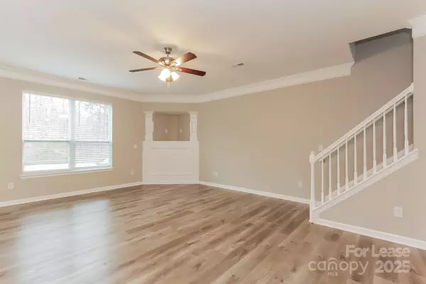 Charlotte, NC 28215,6817 Goldenwillow DR