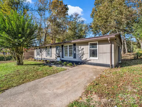 Hendersonville, NC 28792,47 Springside DR