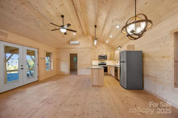 Waynesville, NC 28785,138 Tanner TRL