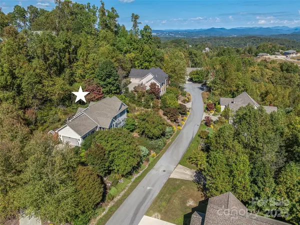 Hendersonville, NC 28791,222 Bay Laurel LN