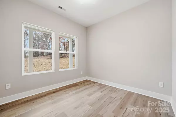 Concord, NC 28027,5800 Raintree CIR