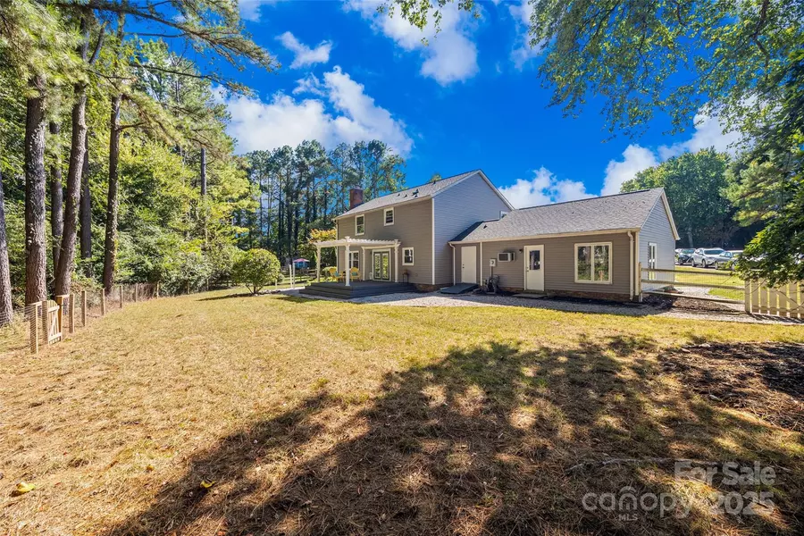 7304 Entwhistle CT, Charlotte, NC 28226