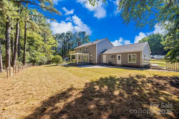 7304 Entwhistle CT, Charlotte, NC 28226