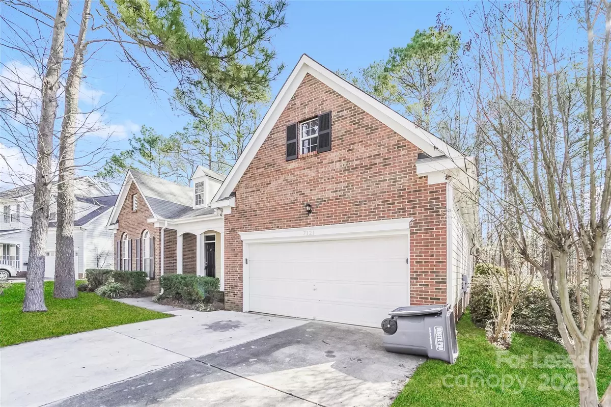Charlotte, NC 28215,7121 Scuppernong CT