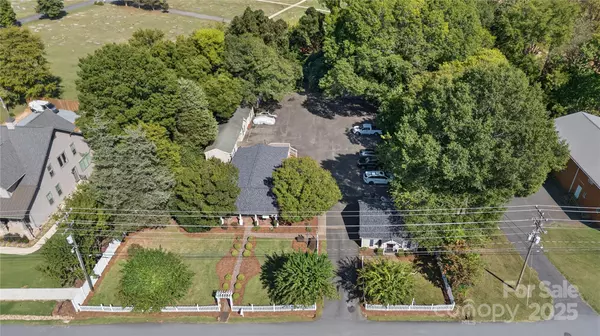 Cornelius, NC 28031,19428 Zion AVE