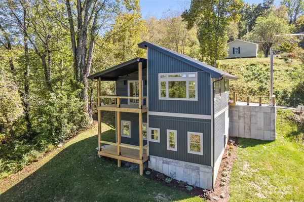 Waynesville, NC 28786,156 Burma RD