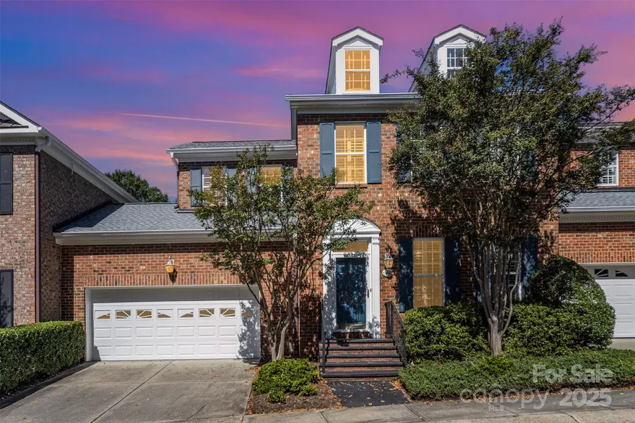 9323 Bonnie Briar CIR, Charlotte, NC 28277