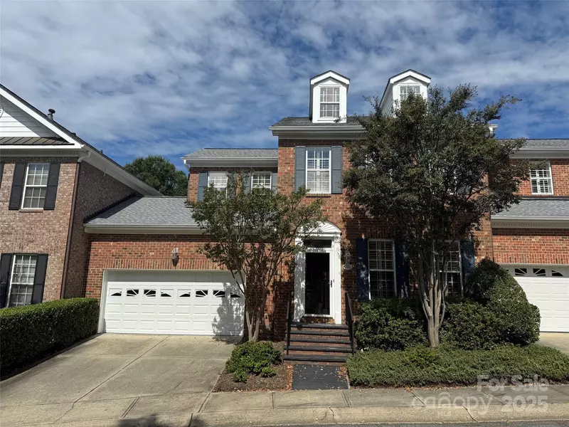 9323 Bonnie Briar CIR, Charlotte, NC 28277