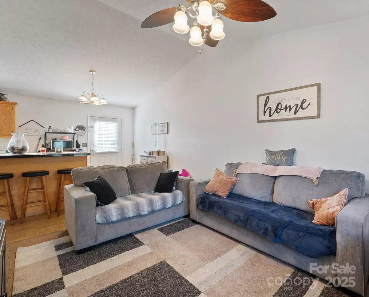 Hudson, NC 28638,4404 Hickory Nut Ridge RD