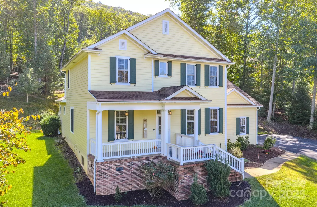 Biltmore Lake, NC 28715,16 La Rue CT