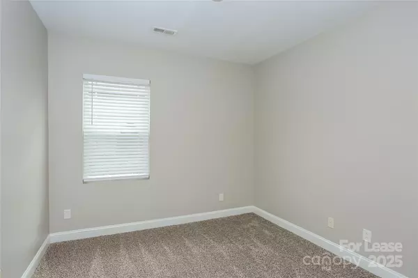 Davidson, NC 28036,11002 Hat Creek LN