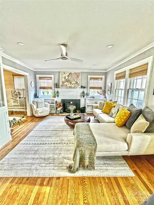 271 Brook ST, Waynesville, NC 28786