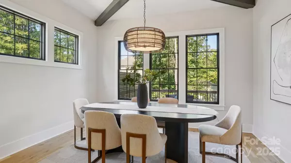 Charlotte, NC 28211,705 Mcalway RD