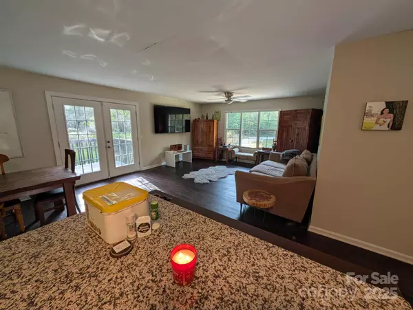 Thomasville, NC 27360,200 Moose CT