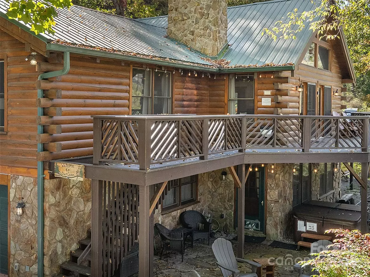 Maggie Valley, NC 28751,400 Rocky Top RD