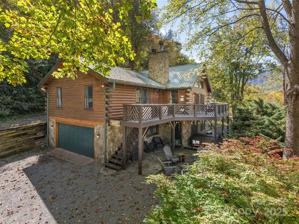 Maggie Valley, NC 28751,400 Rocky Top RD