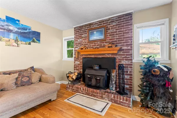 Kannapolis, NC 28081,307 Meadowood CIR