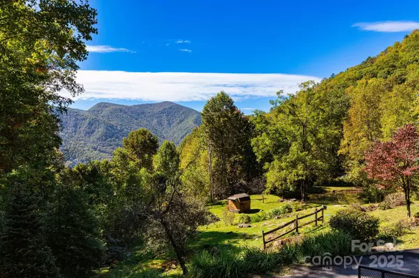 Maggie Valley, NC 28751,43 Herron LN